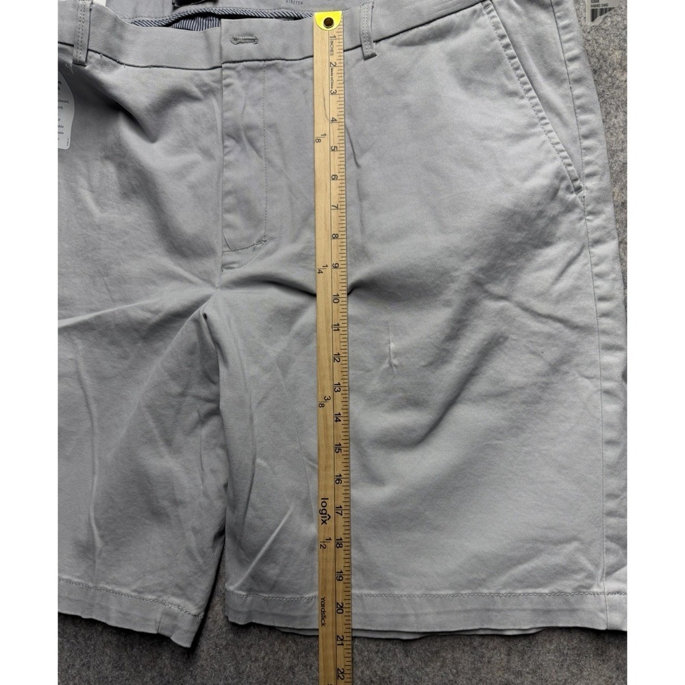 IZOD Men's Size 42 SALTWATERChino Shorts Relax Stretch Beige